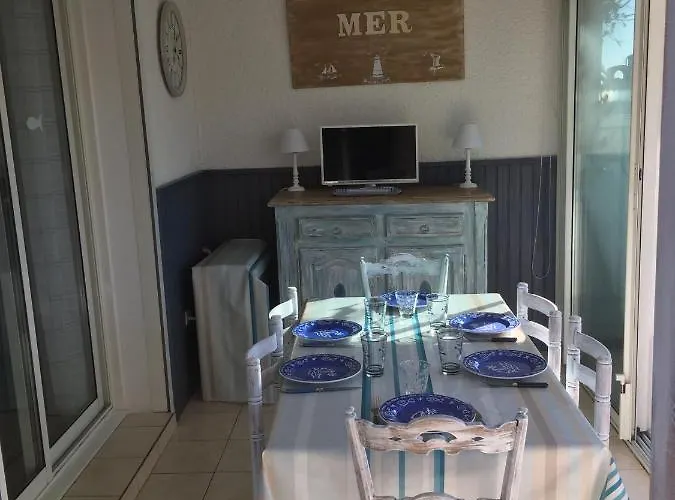Holidayland 6 Ou 7 Personnes Avec Terrasse Et Place De Parking Privative *