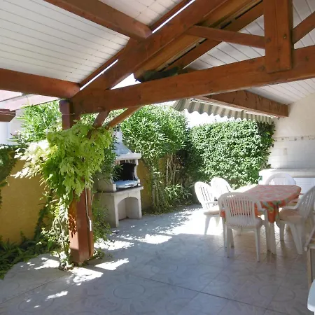 Сasa de vacaciones Holidayland 6 Ou 7 Personnes Avec Terrasse Et Place De Parking Privative Narbona