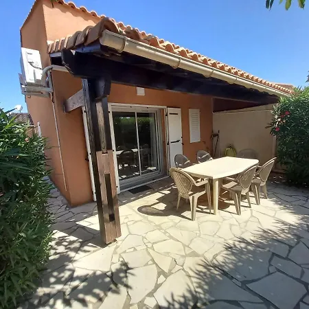 Сasa de vacaciones Holidayland 6 Ou 7 Personnes Avec Terrasse Et Place De Parking Privative Narbona