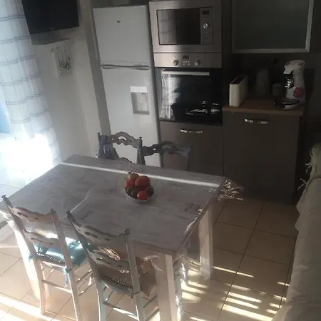 Holidayland 6 Ou 7 Personnes Avec Terrasse Et Place De Parking Privative *