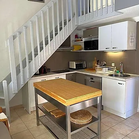 Holidayland 6 Ou 7 Personnes Avec Terrasse Et Place De Parking Privative Nyaraló *