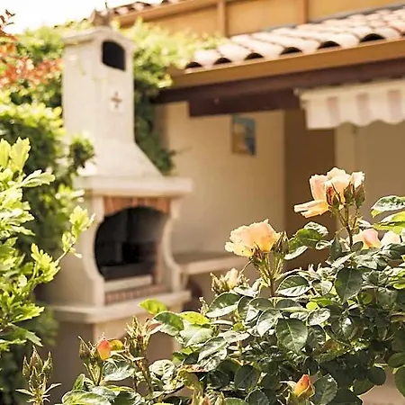Holidayland 6 Ou 7 Personnes Avec Terrasse Et Place De Parking Privative * Narbonne