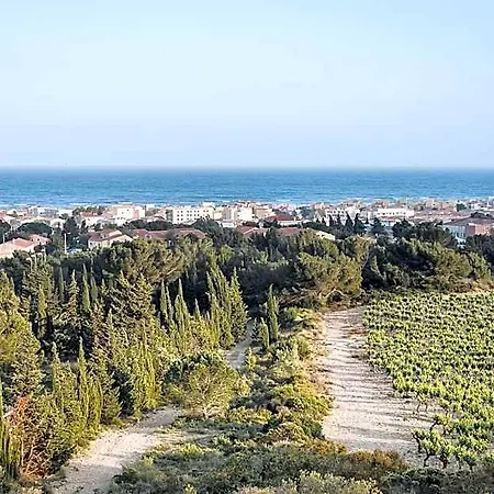Holidayland 6 Ou 7 Personnes Avec Terrasse Et Place De Parking Privative بيت للعطل
