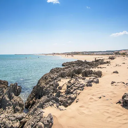 Holidayland 6 Ou 7 Personnes Avec Terrasse Et Place De Parking Privative Narbonne