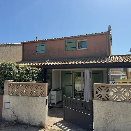 Holidayland 6 Ou 7 Personnes Avec Terrasse Et Place De Parking Privative Nyaraló *