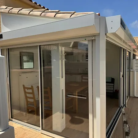 Holidayland 6 Ou 7 Personnes Avec Terrasse Et Place De Parking Privative Nyaraló *