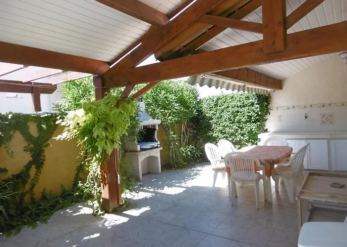 Casa vacanze Holidayland 6 Ou 7 Personnes Avec Terrasse Et Place De Parking Privative Narbona